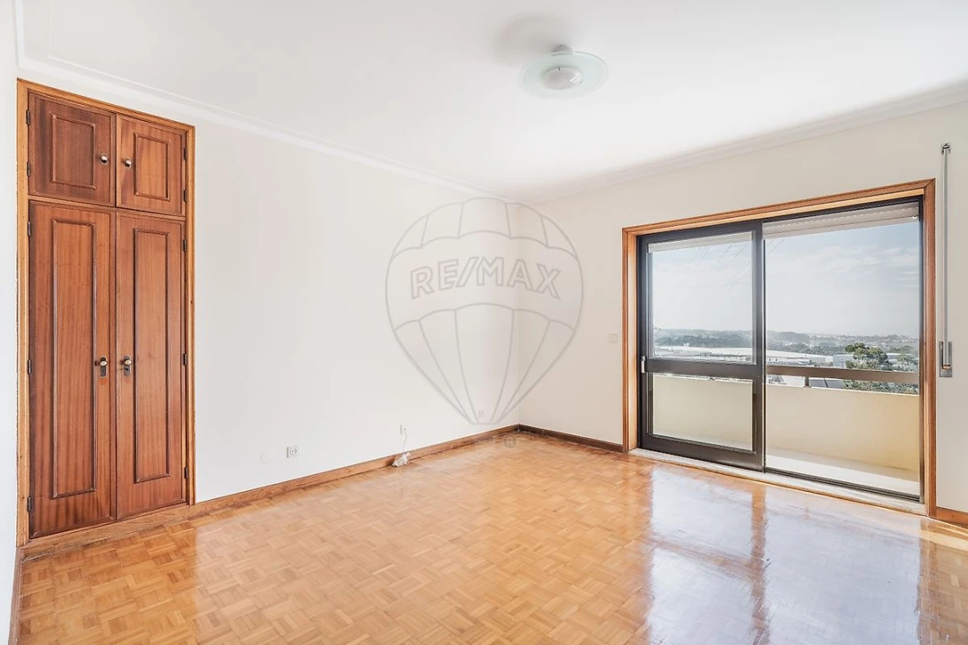 Apartamento T3 para Venda em Mafamude e Vilar do Paraíso Foto 17