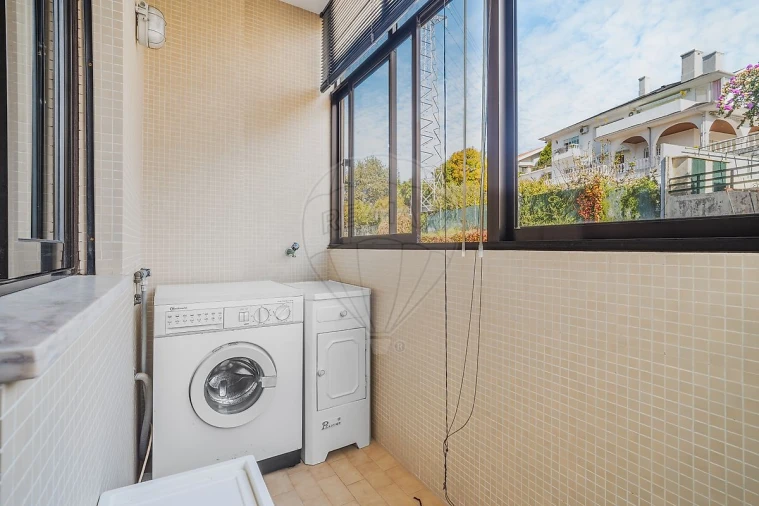 Apartamento T3 para Venda em Mafamude e Vilar do Paraíso Foto 8