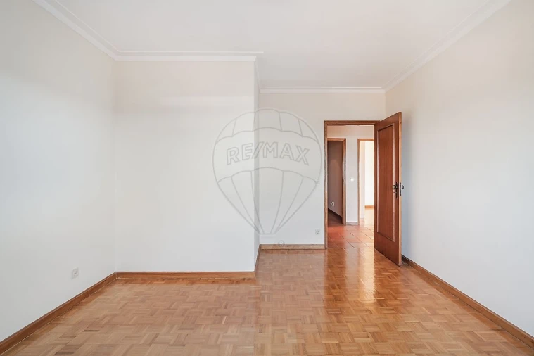 Apartamento T3 para Venda em Mafamude e Vilar do Paraíso Foto 15