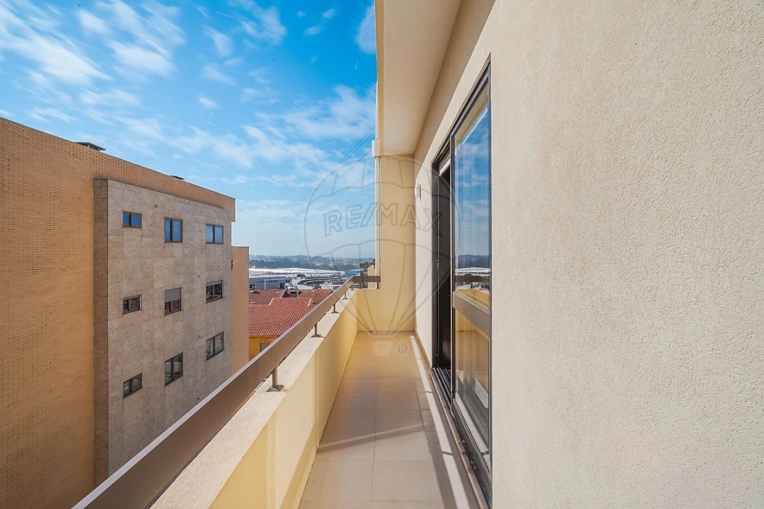 Apartamento T3 para Venda em Mafamude e Vilar do Paraíso Foto 5
