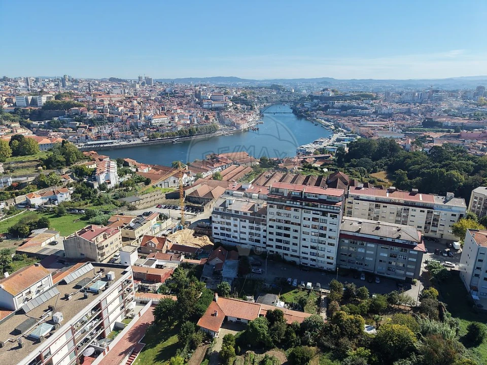 Apartamento T4 para Venda em Santa Marinha e São Pedro da Afurada Foto 31
