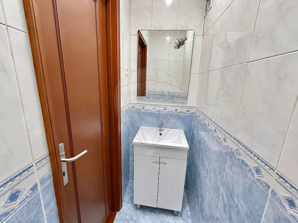 Apartamento T4 para Venda em Santa Marinha e São Pedro da Afurada Foto 9