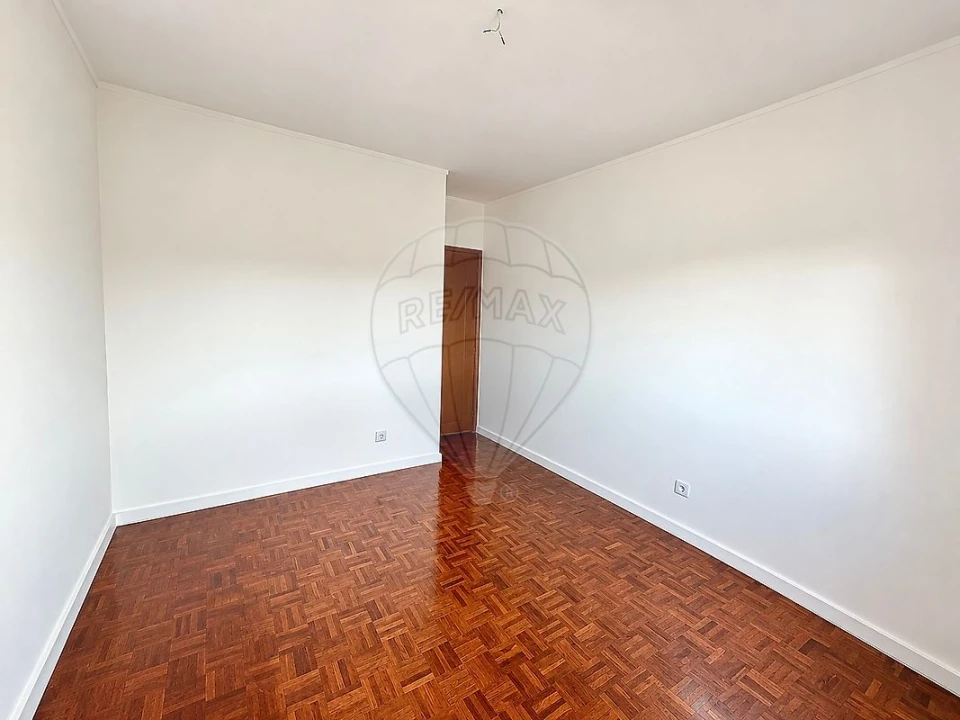 Apartamento T4 para Venda em Santa Marinha e São Pedro da Afurada Foto 24