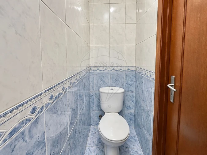 Apartamento T4 para Venda em Santa Marinha e São Pedro da Afurada Foto 8