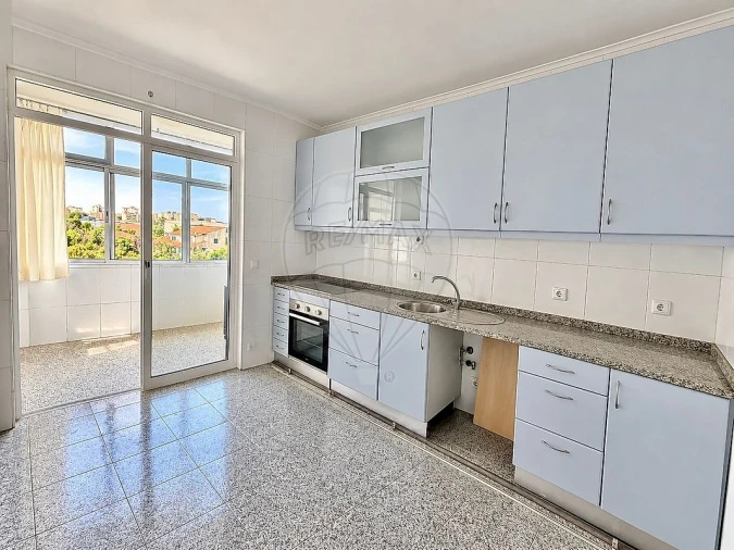 Apartamento T4 para Venda em Santa Marinha e São Pedro da Afurada Foto 5