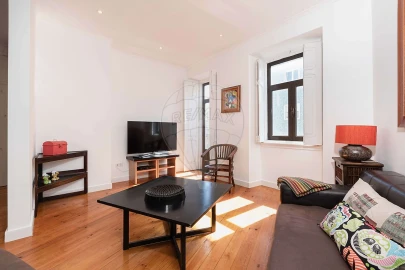 Apartamento T3 para Arrendamento em Algés, Linda-A-Velha e Cruz Quebrada-Dafundo