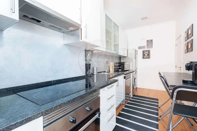 Apartamento T3 para Arrendamento em Algés, Linda-A-Velha e Cruz Quebrada-Dafundo