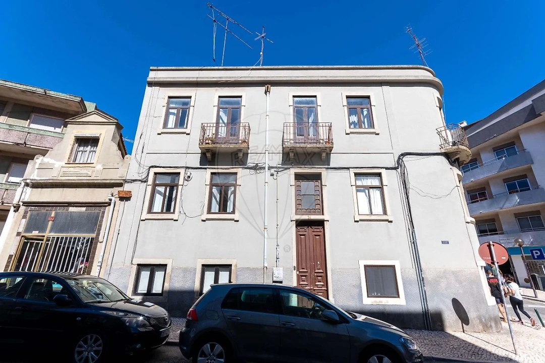 Apartamento T3 para Arrendamento em Algés, Linda-A-Velha e Cruz Quebrada-Dafundo Foto 2