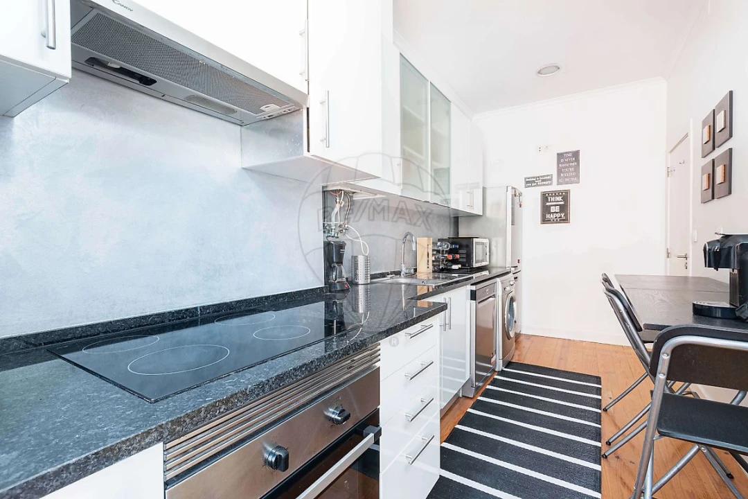 Apartamento T3 para Arrendamento em Algés, Linda-A-Velha e Cruz Quebrada-Dafundo Foto 14