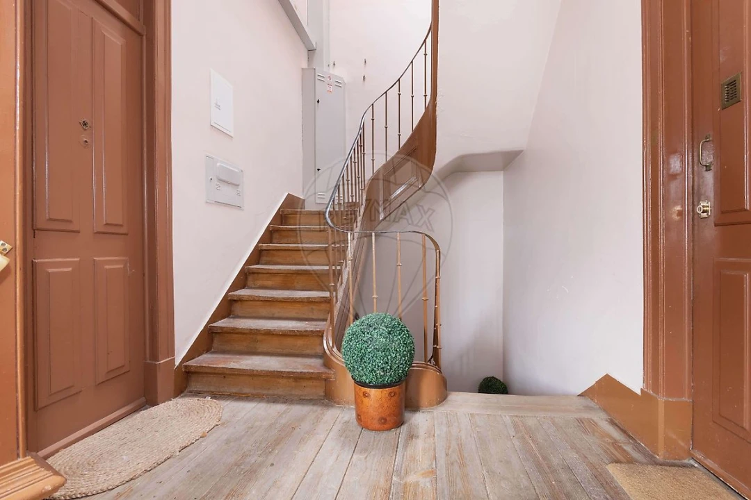 Apartamento T3 para Arrendamento em Algés, Linda-A-Velha e Cruz Quebrada-Dafundo Foto 4