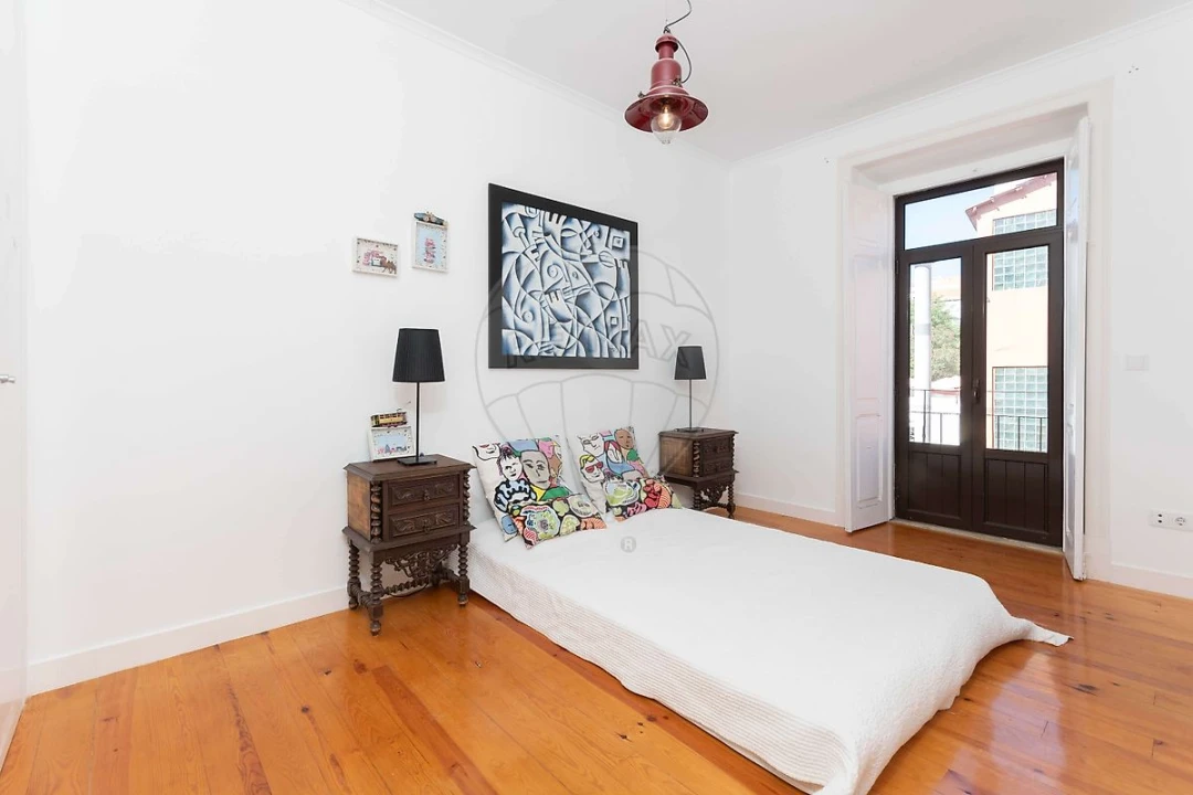 Apartamento T3 para Arrendamento em Algés, Linda-A-Velha e Cruz Quebrada-Dafundo Foto 5