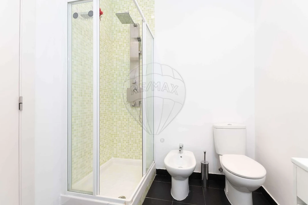 Apartamento T3 para Arrendamento em Algés, Linda-A-Velha e Cruz Quebrada-Dafundo Foto 10