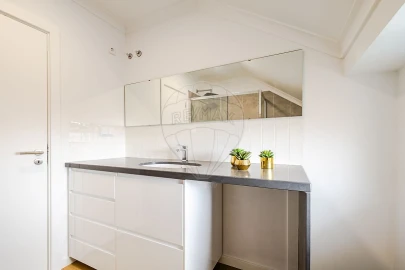 Apartamento T3 para Arrendamento em Carcavelos e Parede