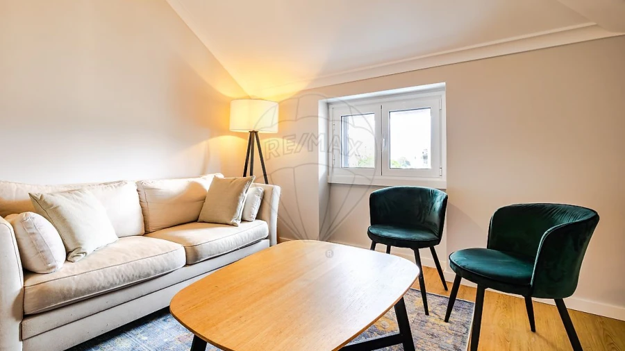 Apartamento T3 para Arrendamento em Carcavelos e Parede