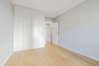 Apartamento T2 para Venda em Alfragide