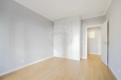 Apartamento T2 para Venda em Alfragide