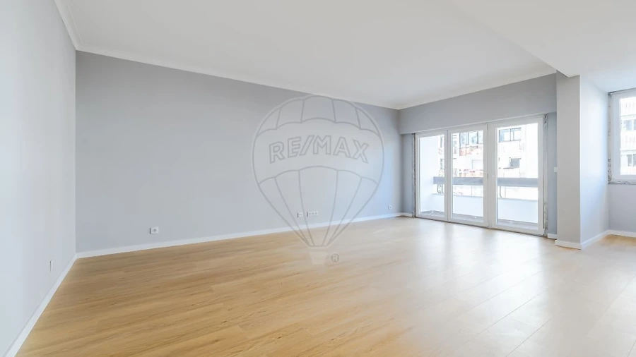 Apartamento T2 para Venda em Alfragide