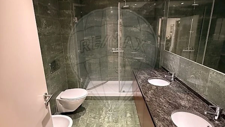 Apartamento T3 para Venda em Santa Maria, São Pedro e Matacães