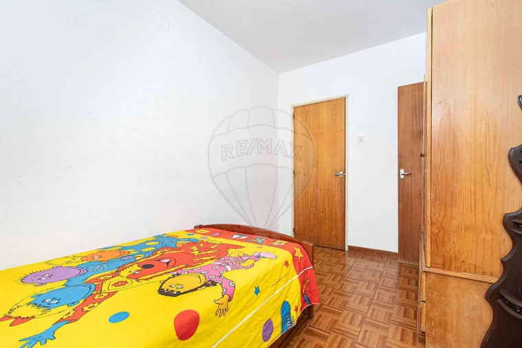 Apartamento T4 para Venda em Vialonga Foto 12