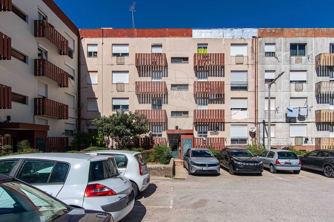 Apartamento T4 para Venda em Vialonga Foto 18