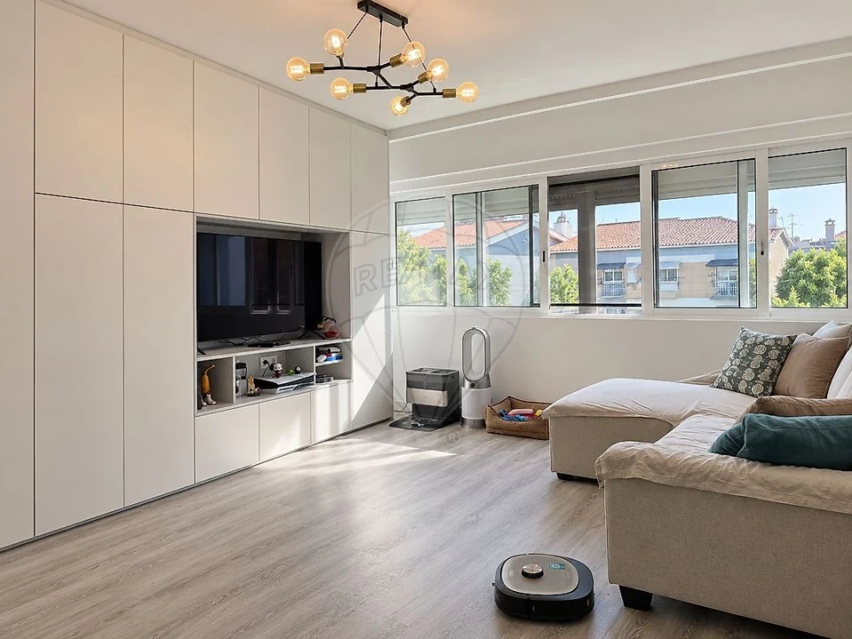Apartamento T2 para Venda em Santa Iria de Azoia, São João da Talha e Bobadela Foto 3