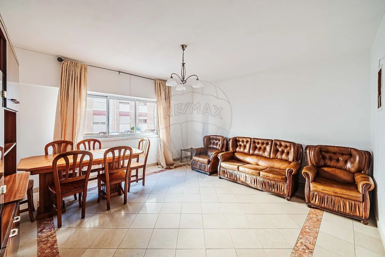 Apartamento T2 para Venda em Cacém e São Marcos Foto 15