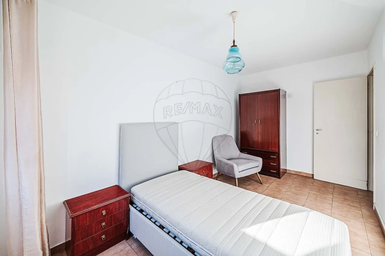 Apartamento T2 para Venda em Cacém e São Marcos Foto 13