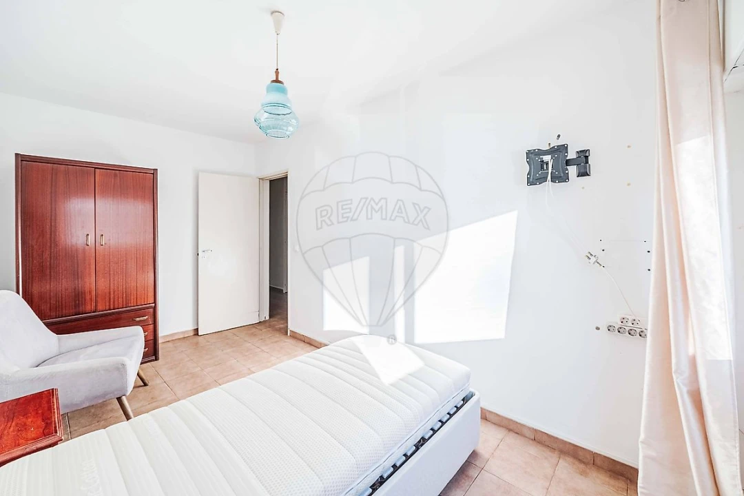 Apartamento T2 para Venda em Cacém e São Marcos Foto 8