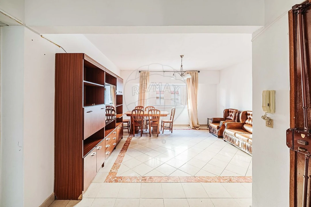Apartamento T2 para Venda em Cacém e São Marcos Foto 17