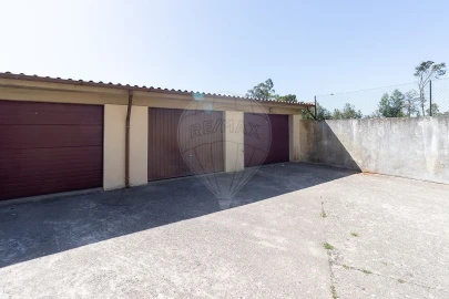 Apartamento T4 para Venda em Escapães