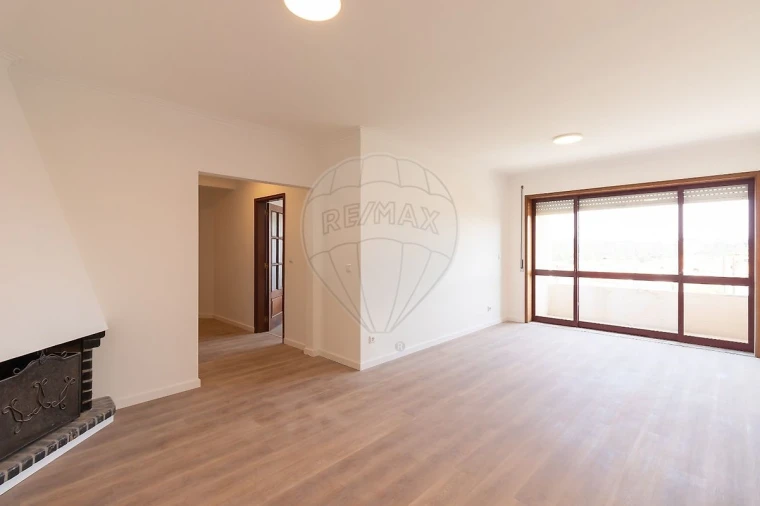 Apartamento T4 para Venda em Escapães Foto 6