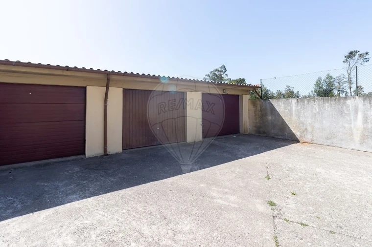Apartamento T4 para Venda em Escapães Foto 16