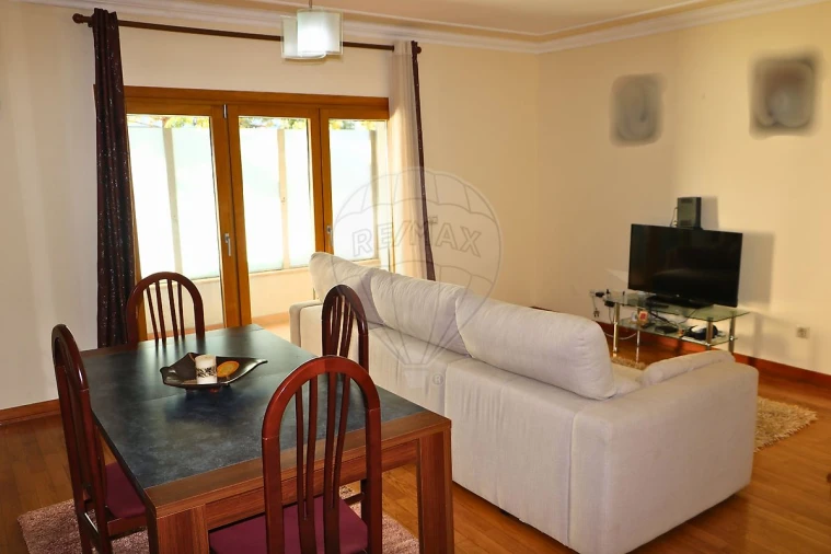 Apartamento T2 para Venda em Odivelas Foto 3