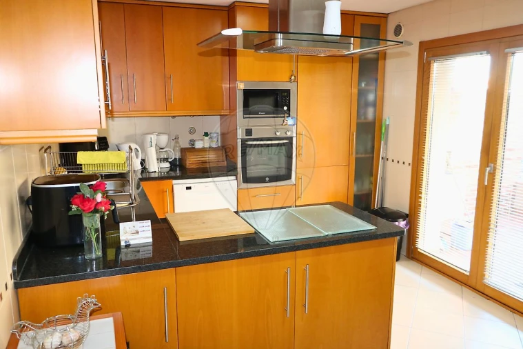 Apartamento T2 para Venda em Odivelas Foto 9