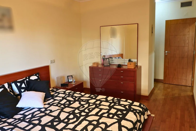 Apartamento T2 para Venda em Odivelas Foto 16