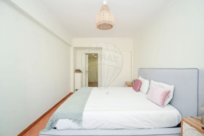 Apartamento T3 para Venda em Santa Maria e São Miguel, São Martinho, São Pedro Penaferrim