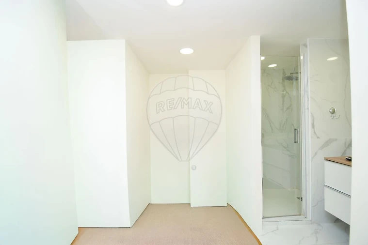 Apartamento T3 para Venda em Santa Maria e São Miguel, São Martinho, São Pedro Penaferrim Foto 23