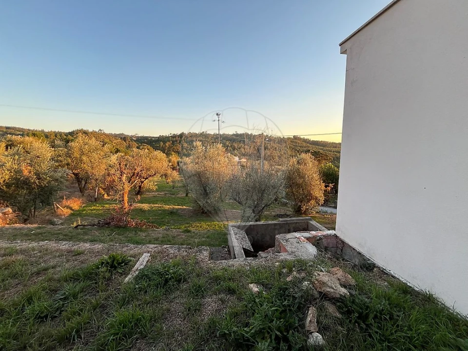 Moradia T3 para Venda em Fornos de Maceira Dão Foto 25