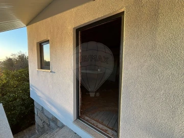 Moradia T3 para Venda em Fornos de Maceira Dão