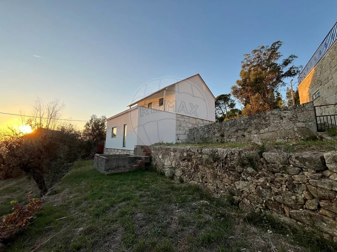 Moradia T3 para Venda em Fornos de Maceira Dão Foto 24