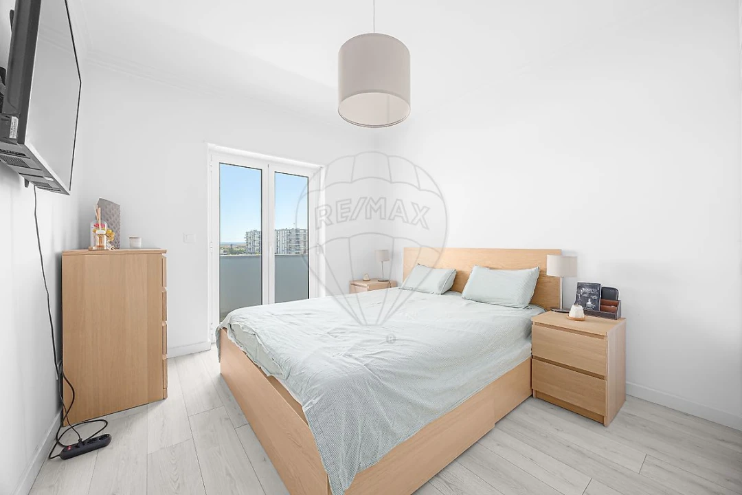 Apartamento T2 para Venda em Póvoa de Santa Iria e Forte da Casa Foto 8