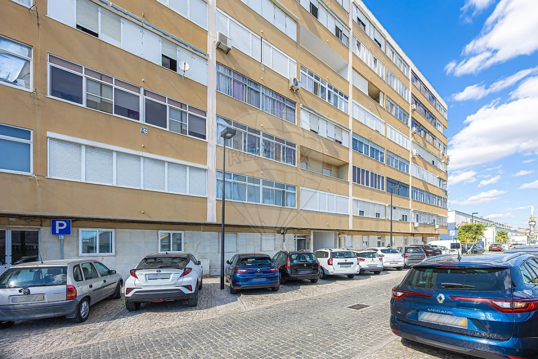Apartamento T2 para Venda em Póvoa de Santa Iria e Forte da Casa Foto 13