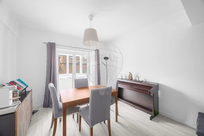 Apartamento T2 para Venda em Póvoa de Santa Iria e Forte da Casa