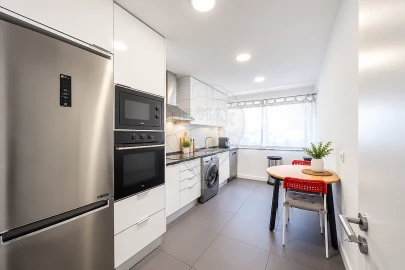 Apartamento T2 para Venda em Póvoa de Santa Iria e Forte da Casa