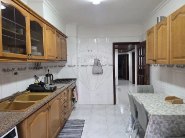 Apartamento T2 para Arrendamento em Póvoa de Santa Iria e Forte da Casa