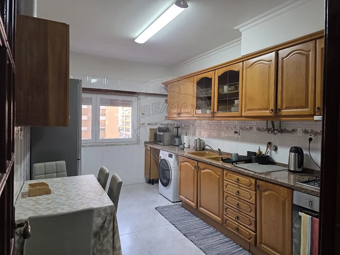 Apartamento T2 para Arrendamento em Póvoa de Santa Iria e Forte da Casa Foto 3