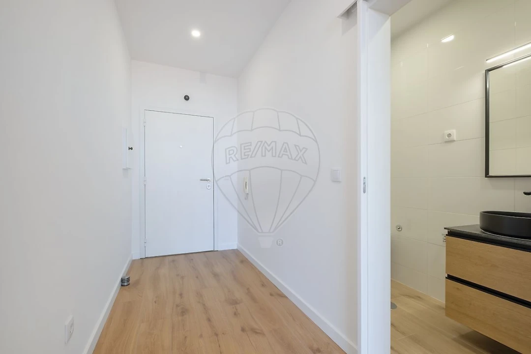 Apartamento T0 para Venda em Mafamude e Vilar do Paraíso Foto 5
