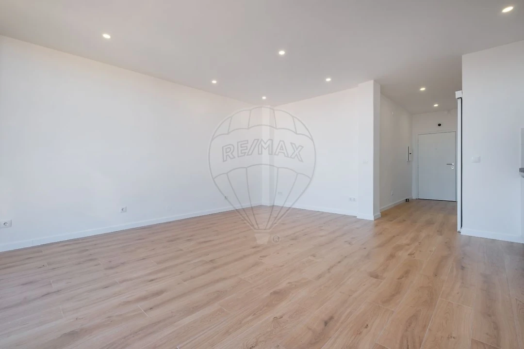 Apartamento T0 para Venda em Mafamude e Vilar do Paraíso Foto 15