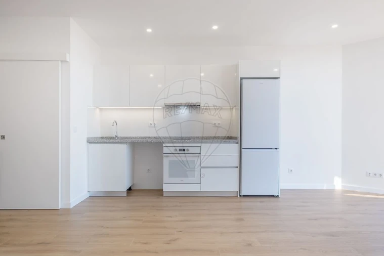 Apartamento T0 para Venda em Mafamude e Vilar do Paraíso Foto 11