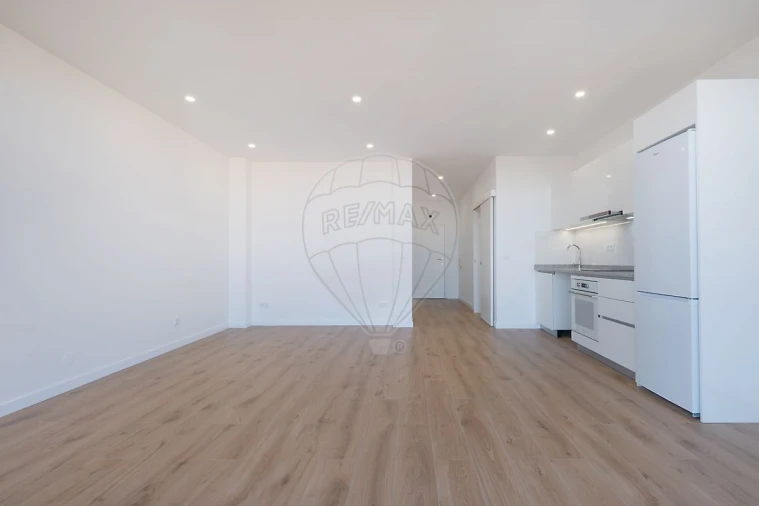 Apartamento T0 para Venda em Mafamude e Vilar do Paraíso Foto 12